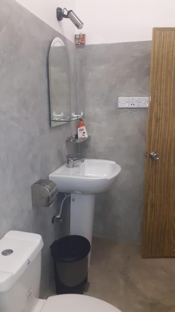 Induwara Guest Hotel Ела Екстериор снимка